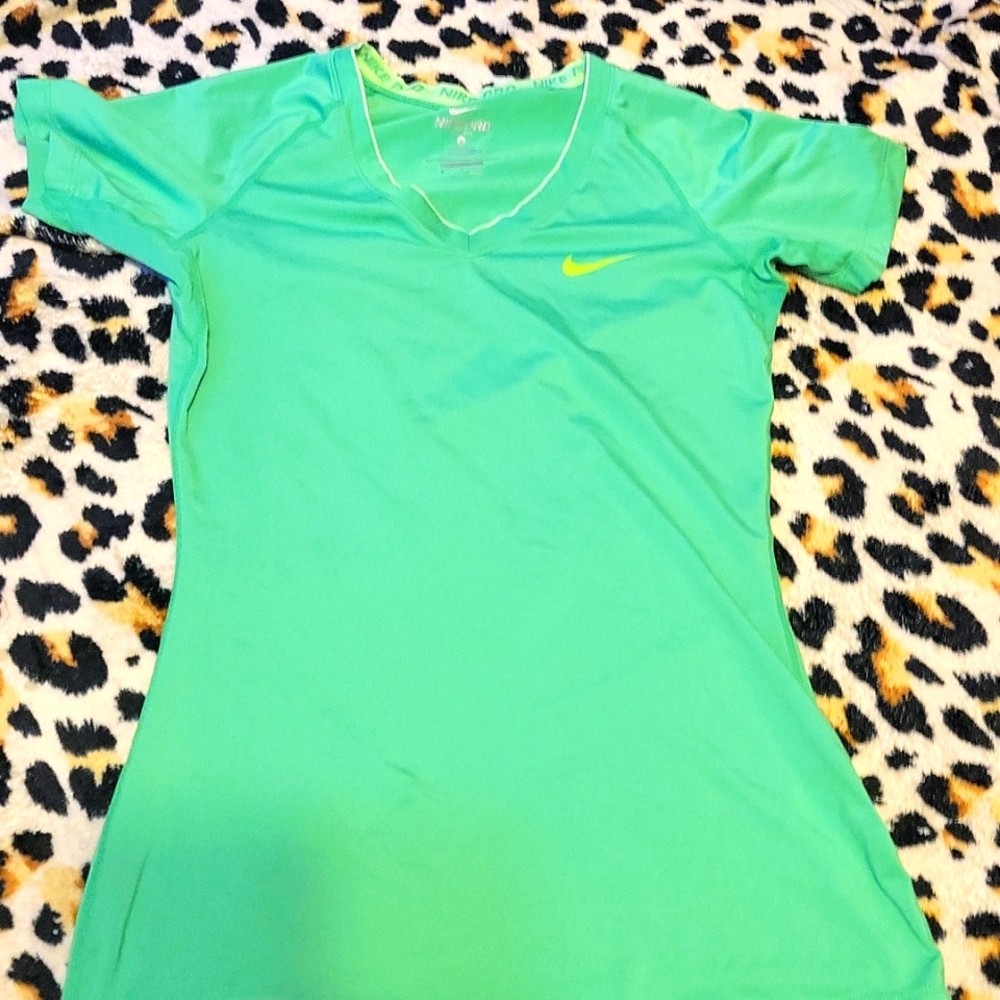 Nike pro women's fitted shirt